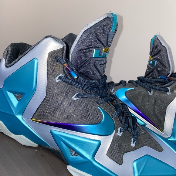 Nike - Picture 7 of 16